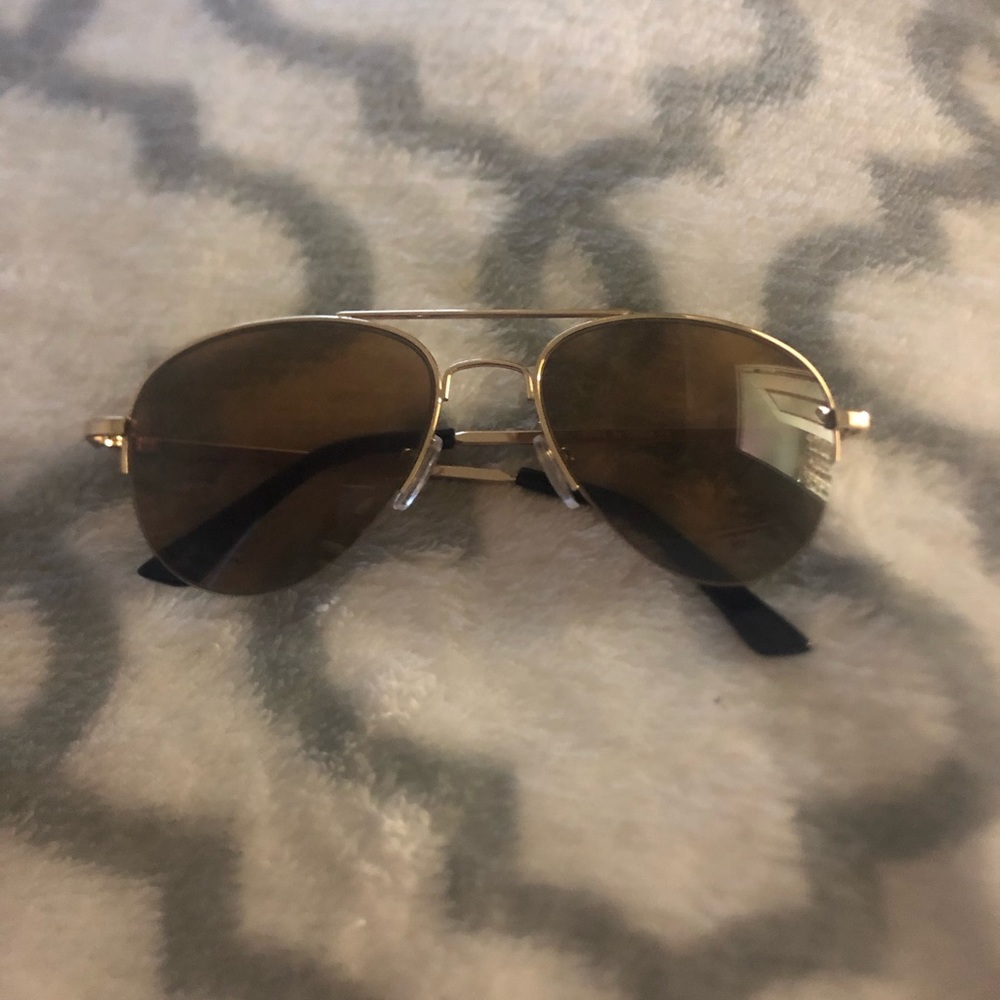 light sunglasses